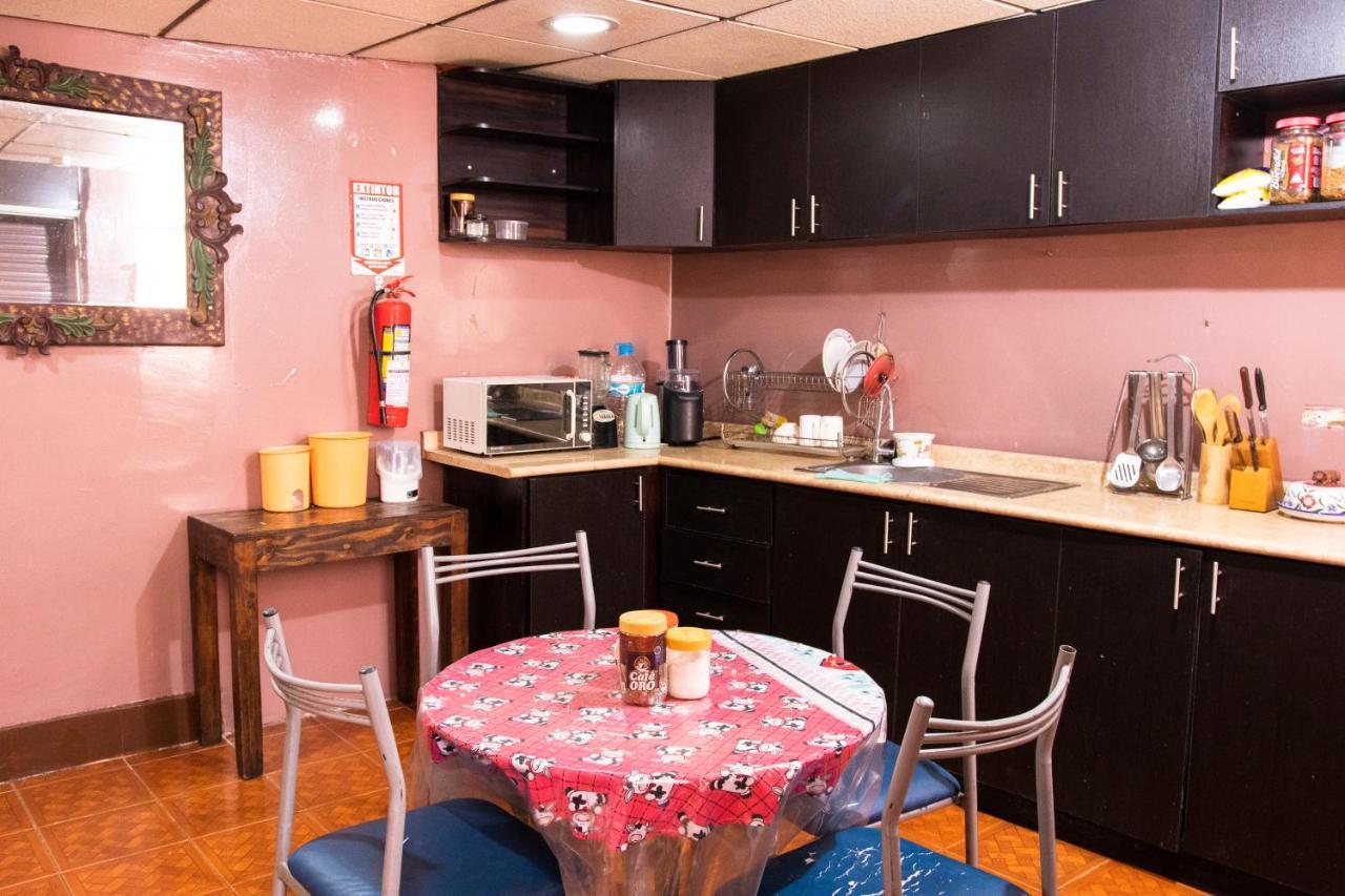 Hostal Carlos Luis Quito Dış mekan fotoğraf