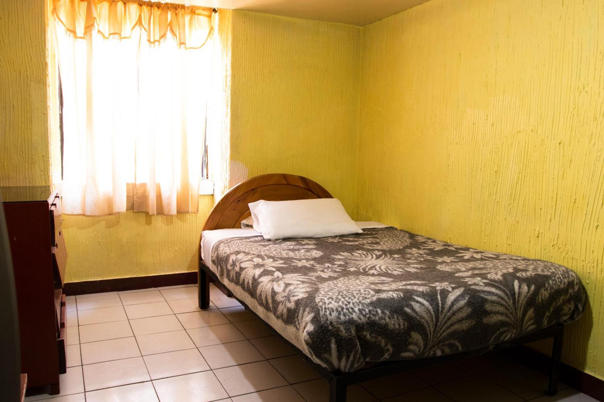 Hostal Carlos Luis Quito Dış mekan fotoğraf