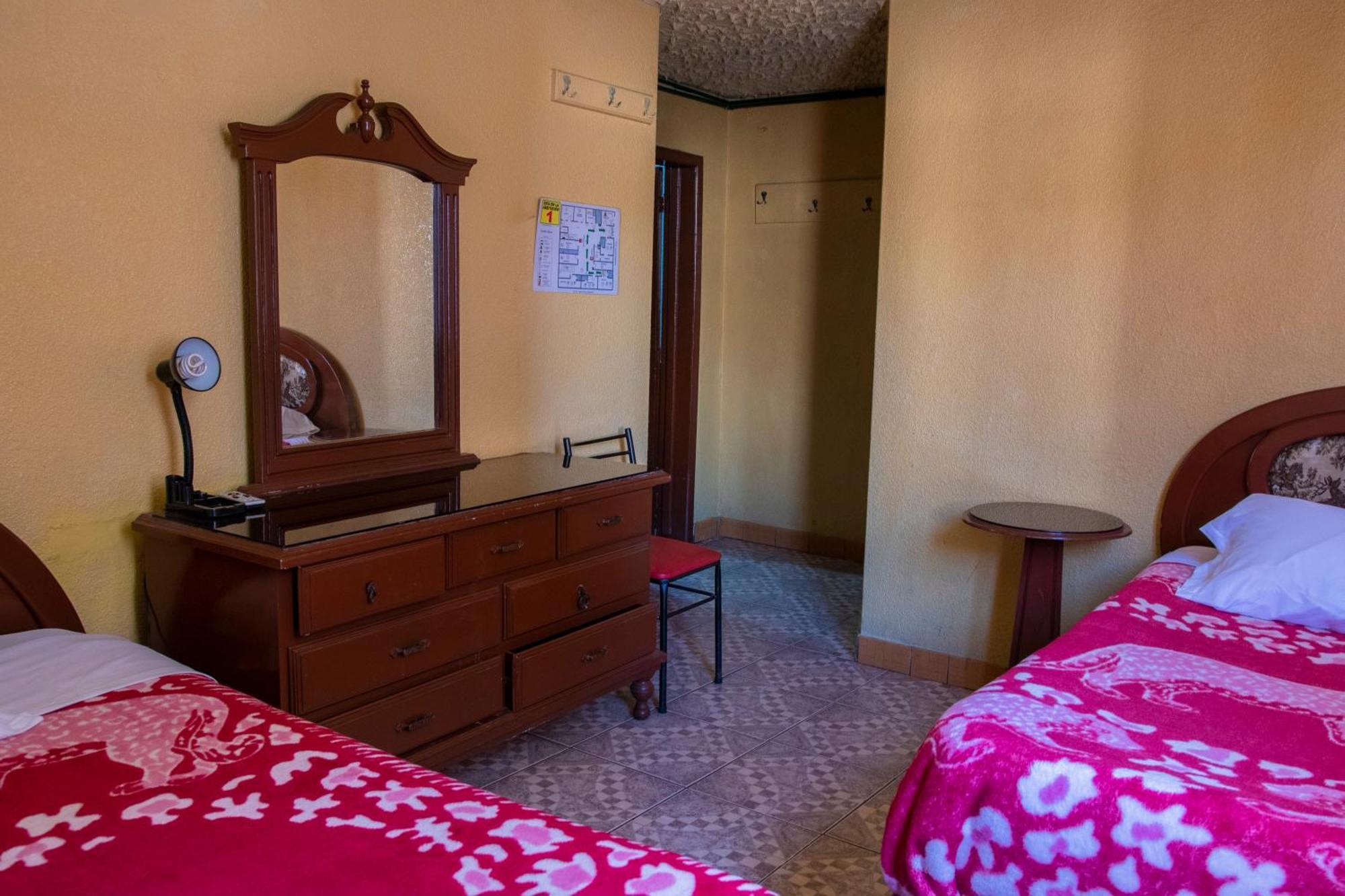 Hostal Carlos Luis Quito Dış mekan fotoğraf